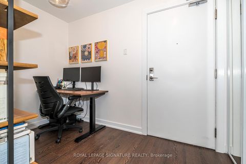 Photo 22 at TH05 - 20 Bruyeres Mews, Waterfront Communities C1, Toronto