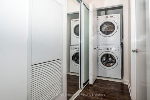 Photo 23 at TH05 - 20 Bruyeres Mews, Waterfront Communities C1, Toronto