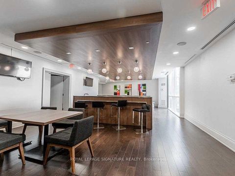 Photo 29 at TH05 - 20 Bruyeres Mews, Waterfront Communities C1, Toronto