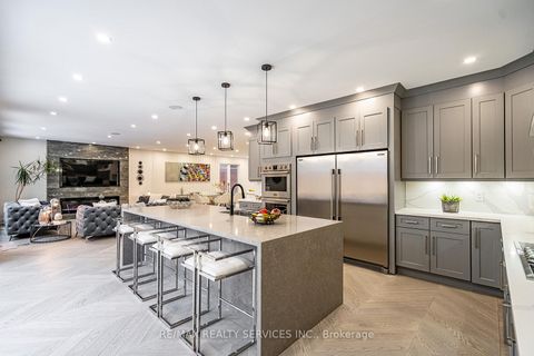 Photo 10 at 3 Bonnyview Drive, Queensway, Toronto