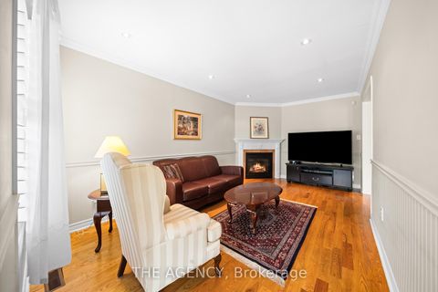 Photo 5 at 18 Wildflower Drive, Oak Ridges, Richmond Hill Photo 5 at 18 Wildflower Drive, Oak Ridges, Richmond Hill