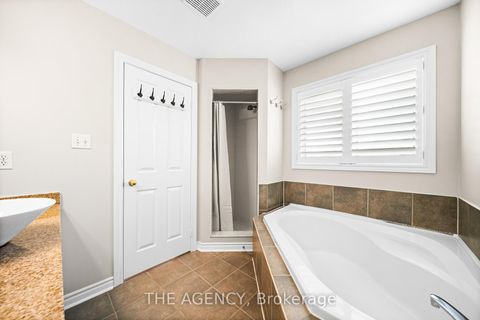 Photo 18 at 18 Wildflower Drive, Oak Ridges, Richmond Hill Photo 18 at 18 Wildflower Drive, Oak Ridges, Richmond Hill