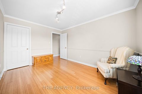 Photo 19 at 18 Wildflower Drive, Oak Ridges, Richmond Hill