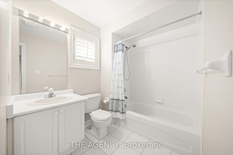 Photo 25 at 18 Wildflower Drive, Oak Ridges, Richmond Hill Photo 25 at 18 Wildflower Drive, Oak Ridges, Richmond Hill