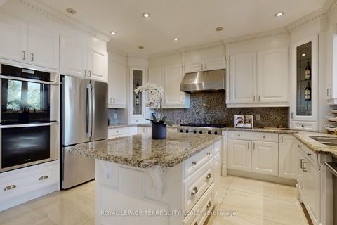Photo 9 at 12 Highland Hill, Glen Park, Toronto