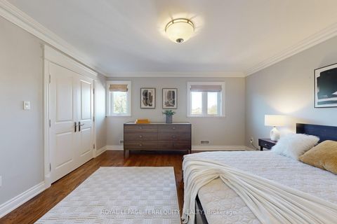 Photo 32 at 12 Highland Hill, Glen Park, Toronto