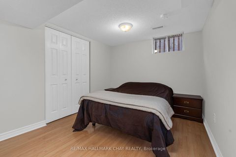 Photo 33 at 3 Meyer Avenue, East Bayfield, Barrie