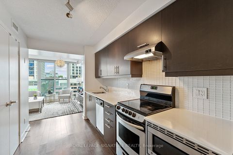 Photo 2 at 718 - 320 Richmond Street E, Moss Park, Toronto