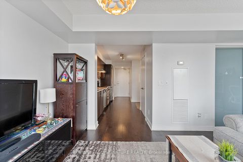 Photo 7 at 718 - 320 Richmond Street E, Moss Park, Toronto