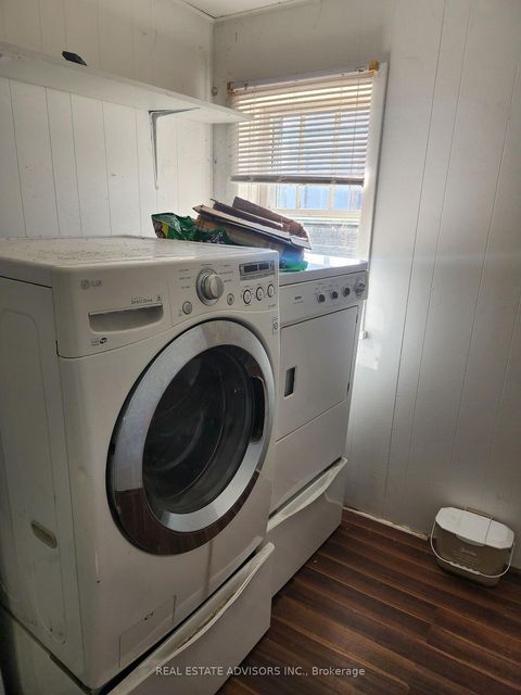 Photo 3 at 328 Little Avenue, Painswick North, Barrie