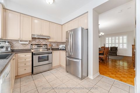 Photo 13 at 21 Ocean Avenue, Vellore Village, Vaughan