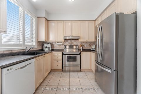 Photo 14 at 21 Ocean Avenue, Vellore Village, Vaughan