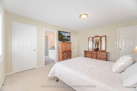 Photo 25 at 21 Ocean Avenue, Vellore Village, Vaughan