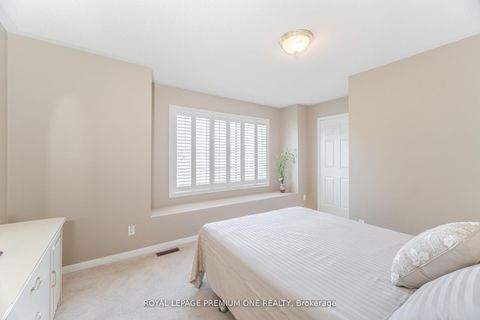 Photo 29 at 21 Ocean Avenue, Vellore Village, Vaughan