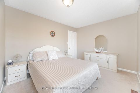 Photo 30 at 21 Ocean Avenue, Vellore Village, Vaughan