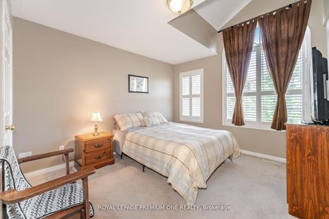 Photo 31 at 21 Ocean Avenue, Vellore Village, Vaughan