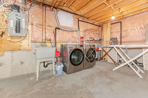 Photo 38 at 21 Ocean Avenue, Vellore Village, Vaughan