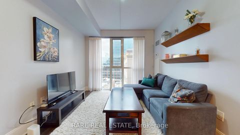 Photo 1 at 925 - 560 Front Street W, Waterfront Communities C1, Toronto