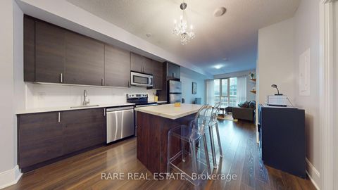 Photo 2 at 925 - 560 Front Street W, Waterfront Communities C1, Toronto
