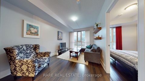 Photo 8 at 925 - 560 Front Street W, Waterfront Communities C1, Toronto