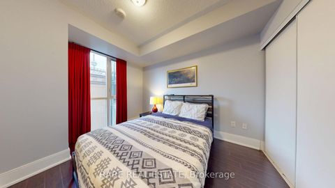 Photo 9 at 925 - 560 Front Street W, Waterfront Communities C1, Toronto