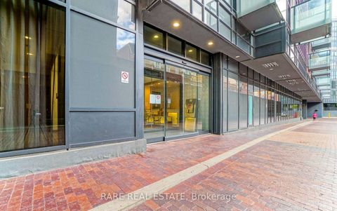 Photo 14 at 925 - 560 Front Street W, Waterfront Communities C1, Toronto