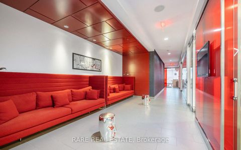 Photo 16 at 925 - 560 Front Street W, Waterfront Communities C1, Toronto