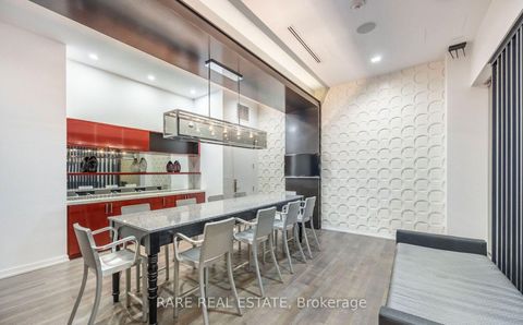 Photo 20 at 925 - 560 Front Street W, Waterfront Communities C1, Toronto