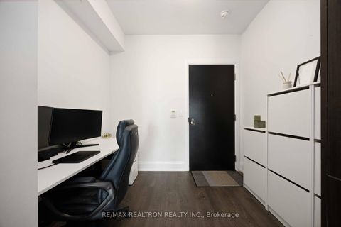 Photo 1 at 1312 - 101 Erskine Avenue, Mount Pleasant West, Toronto Photo 1 at 1312 - 101 Erskine Avenue, Mount Pleasant West, Toronto