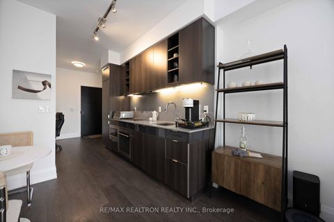 Photo 4 at 1312 - 101 Erskine Avenue, Mount Pleasant West, Toronto