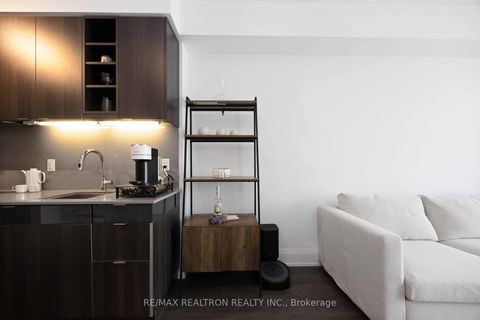 Photo 8 at 1312 - 101 Erskine Avenue, Mount Pleasant West, Toronto