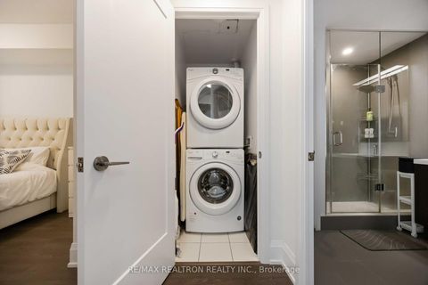 Photo 14 at 1312 - 101 Erskine Avenue, Mount Pleasant West, Toronto
