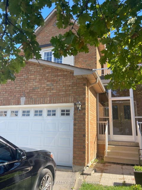 Photo 2 at 5 Belwood Boulevard, Patterson, Vaughan