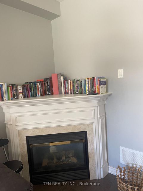 Photo 6 at 5 Belwood Boulevard, Patterson, Vaughan