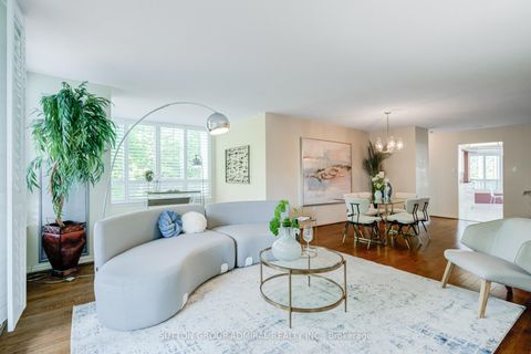 Photo 5 at 311 - 7250 Yonge Street, Yorkhill, Vaughan