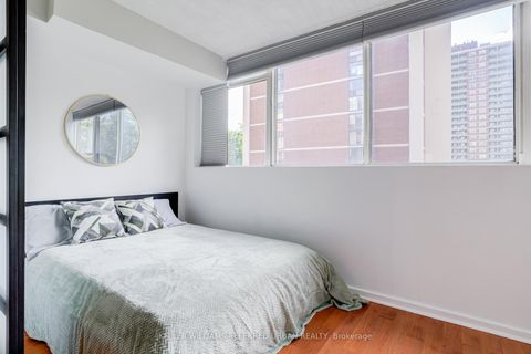 Photo 9 at 332 - 60 Homewood Avenue, South St. James Town, Toronto