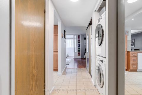 Photo 12 at 332 - 60 Homewood Avenue, South St. James Town, Toronto