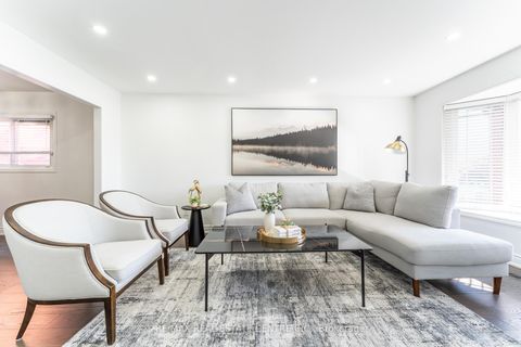 Photo 3 at 499 Aberdeen Avenue N, East Woodbridge, Vaughan