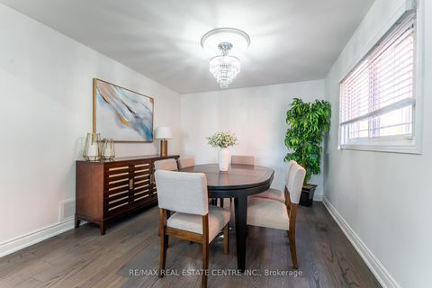 Photo 6 at 499 Aberdeen Avenue N, East Woodbridge, Vaughan