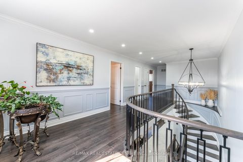 Photo 29 at 499 Aberdeen Avenue N, East Woodbridge, Vaughan