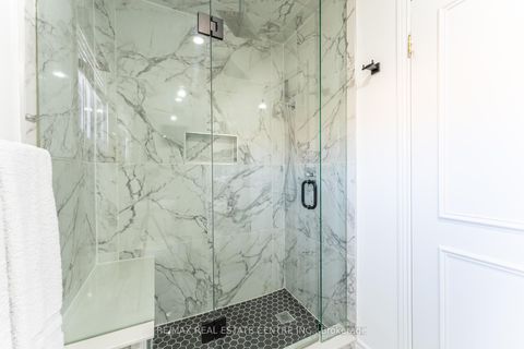 Photo 33 at 499 Aberdeen Avenue N, East Woodbridge, Vaughan