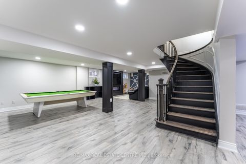 Photo 36 at 499 Aberdeen Avenue N, East Woodbridge, Vaughan