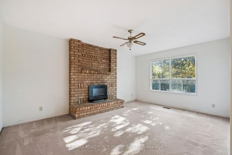 Photo 4 at 154 Meadowbank Road, Leslie Valley, Newmarket