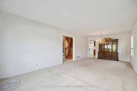 Photo 7 at 154 Meadowbank Road, Leslie Valley, Newmarket