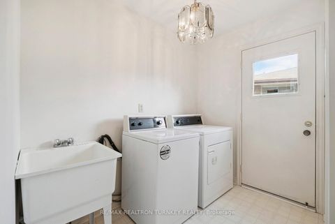 Photo 15 at 154 Meadowbank Road, Leslie Valley, Newmarket