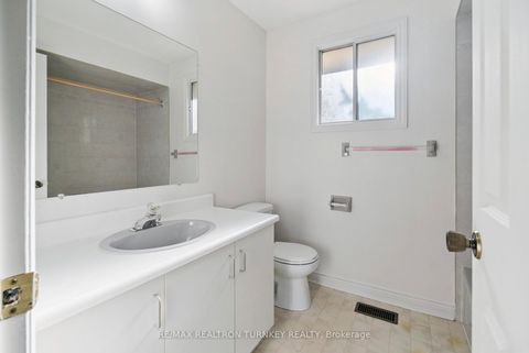 Photo 19 at 154 Meadowbank Road, Leslie Valley, Newmarket