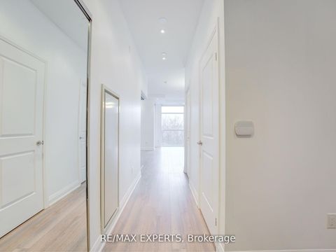 Photo 6 at 231 - 8763 Bayview Avenue W, Doncrest, Richmond Hill