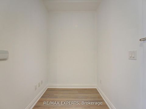 Photo 9 at 231 - 8763 Bayview Avenue W, Doncrest, Richmond Hill