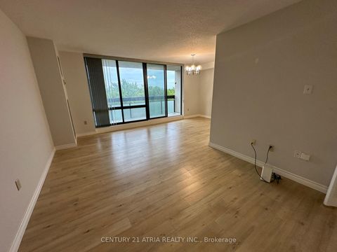 Photo 9 at 814 - 350 Seneca Hill Drive, Don Valley Village, Toronto