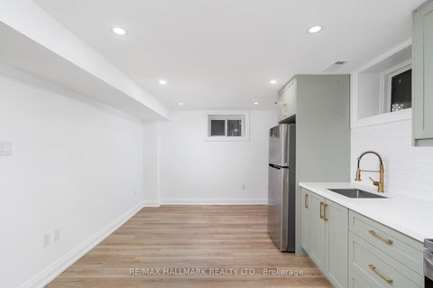 Photo 34 at 3 Thyra Avenue, East York, Toronto